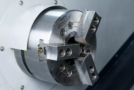 Станок токарный с ЧПУ с наклонной станиной SENOLY SY200MSY (DD, 11kW)