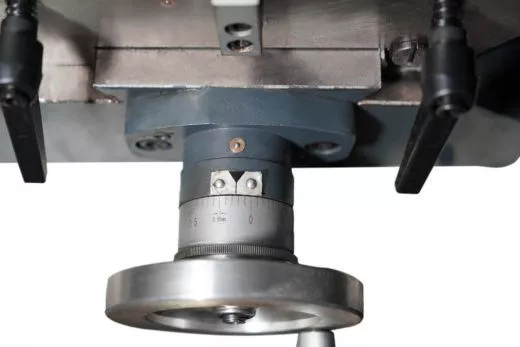 Настольный фрезерный станок Metal Master MMD - 30LV