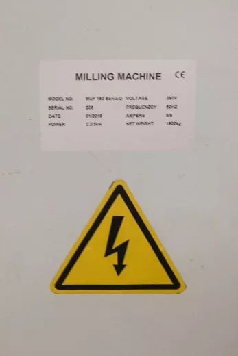 Широкоуниверсальный фрезерный станок STALEX MUF150 Servo