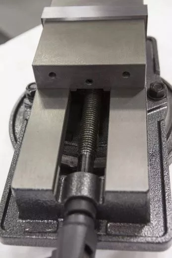 Тиски станочные Stalex QM16100