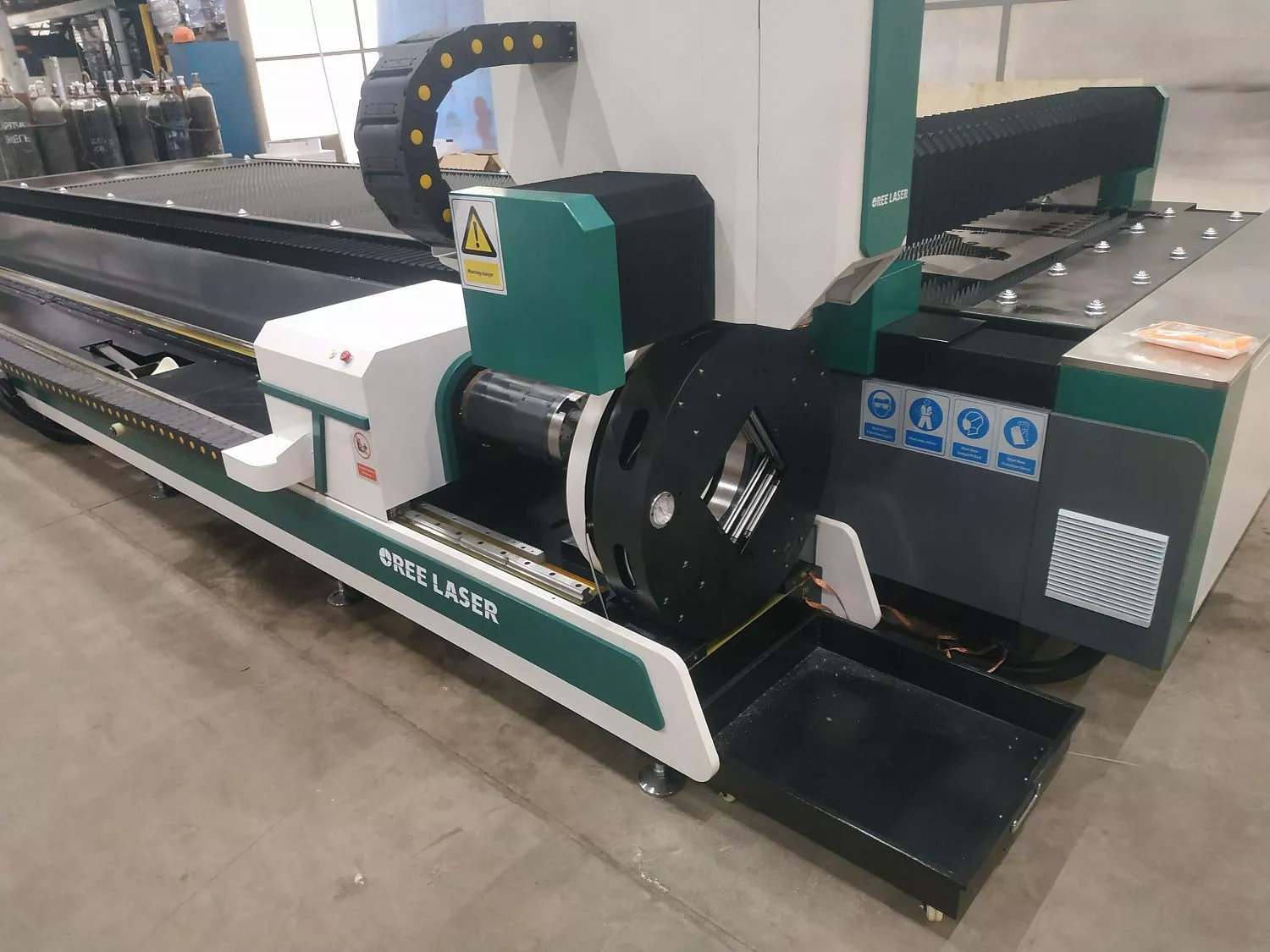 Оптоволоконный лазерный станок для резки металла FM 6015AT6 IPG 1500 Вт Домодедово