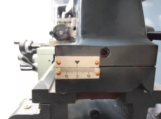 Настольный токарно-винторезный станок Metal Master MasterTurn 2550GV